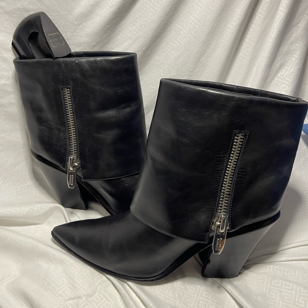 Sigerson Morrison Black Heeled Boots